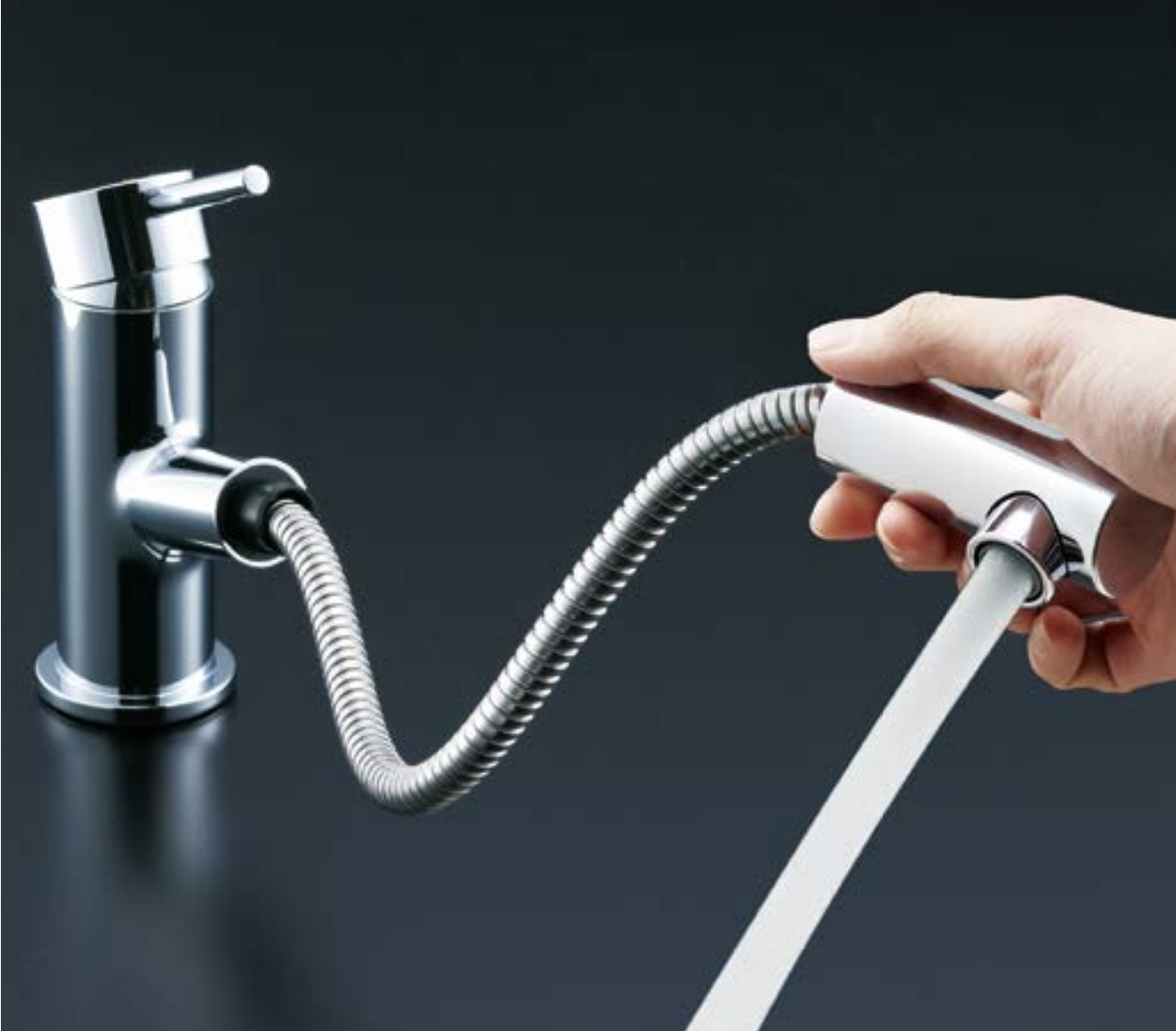 LIXILの洗面台水栓・蛇口のコンパクト設計