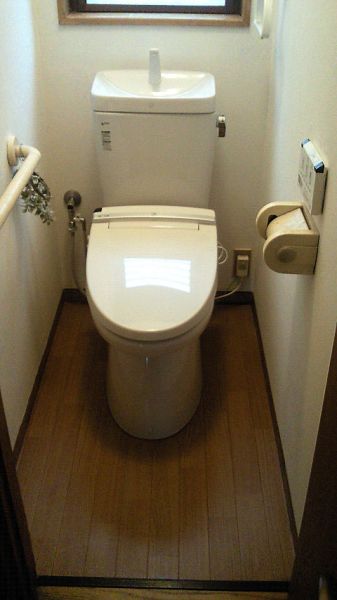 ［施工後］東京都東村山市　S様邸 INAX アメージュZ(リトイレ)+シャワートイレ（CW-KA21QC)