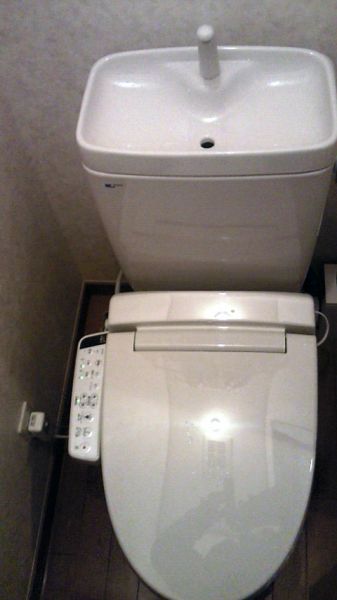［施工後］東京都国分寺市 O様邸 INAX シャワートイレ KBシリーズ CW-KB21QA