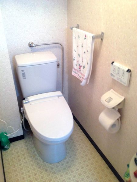 ［施工後］東京都練馬区　S様邸 INAX アメージュZ(リトイレ)+シャワートイレ（CW-KA21QC)