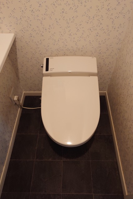 ［施工前］東京都新宿区細工町 ビルのトイレ